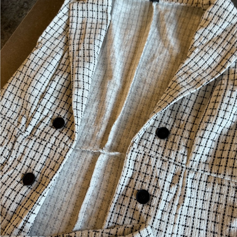Chic Black and White Plaid Vest and Skirt Set - Picture 5 of 7